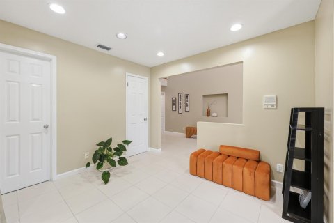 House in Palm Beach Gardens, Florida 5 bedrooms, 432.37 sq.m. № 2251102 - photo 17