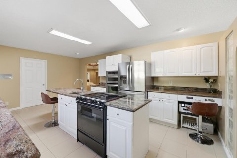 House in Palm Beach Gardens, Florida 5 bedrooms, 432.37 sq.m. № 2251102 - photo 19