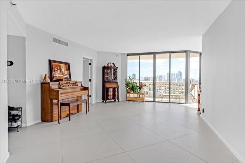 Copropriété à vendre à Aventura, Floride: 3 chambres, 170.94 m2 № 1892323 - photo 6