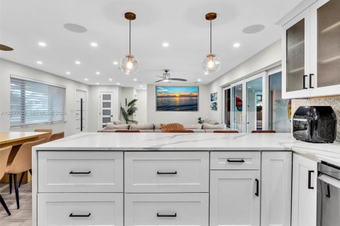 Villa ou maison à vendre à Dania Beach, Floride: 5 chambres, 176.05 m2 № 2085413 - photo 24