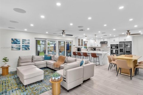 Villa ou maison à vendre à Dania Beach, Floride: 5 chambres, 176.05 m2 № 2085413 - photo 7