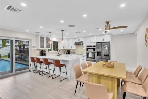 Villa ou maison à vendre à Dania Beach, Floride: 5 chambres, 176.05 m2 № 2085413 - photo 17