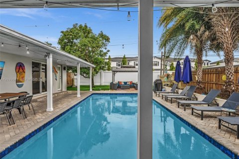 Villa ou maison à Dania Beach, Floride 5 chambres, 176.05 m2 № 2085413