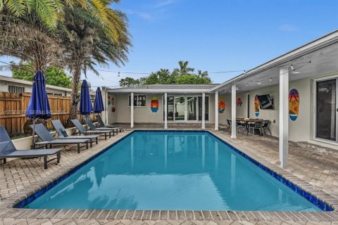 Villa ou maison à vendre à Dania Beach, Floride: 5 chambres, 176.05 m2 № 2085413 - photo 2