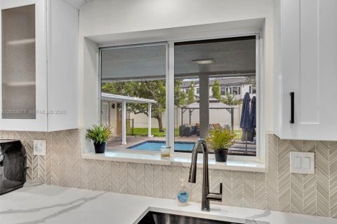Villa ou maison à vendre à Dania Beach, Floride: 5 chambres, 176.05 m2 № 2085413 - photo 21