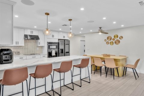 Villa ou maison à vendre à Dania Beach, Floride: 5 chambres, 176.05 m2 № 2085413 - photo 14