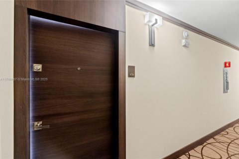 Copropriété à vendre à Aventura, Floride: 2 chambres, 93.92 m2 № 1985464 - photo 1