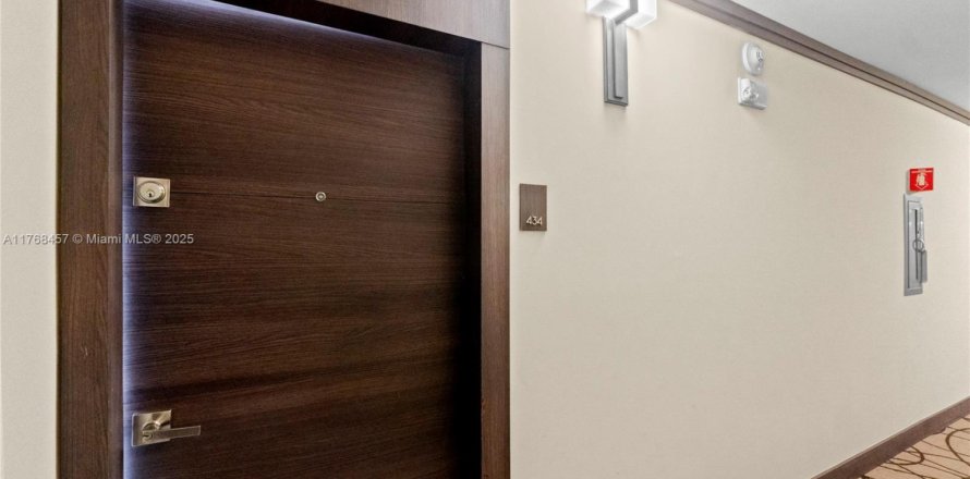 Condo à Aventura, Floride, 2 chambres № 1985464