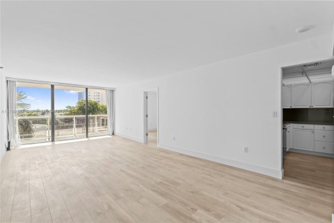 Copropriété à vendre à Aventura, Floride: 2 chambres, 93.92 m2 № 1985464 - photo 4