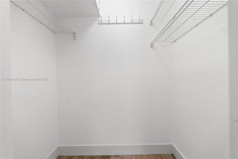 Copropriété à vendre à Aventura, Floride: 2 chambres, 93.92 m2 № 1985464 - photo 18