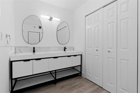 Copropriété à vendre à Aventura, Floride: 2 chambres, 93.92 m2 № 1985464 - photo 10