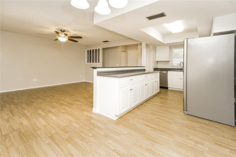 Casa en alquiler en Deltona, Florida, 3 dormitorios, 119.75 m2 № 1873244 - foto 4