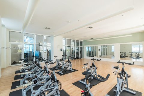 Condominio en alquiler en Miami, Florida, 1 dormitorio, 72.46 m2 № 2071151 - foto 29