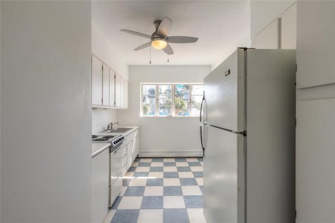 Condo in Daytona Beach, Florida, 2 bedrooms  № 1542787 - photo 7