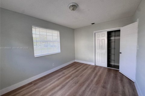 Casa en alquiler en North Lauderdale, Florida, 2 dormitorios, 82.03 m2 № 2048385 - foto 10