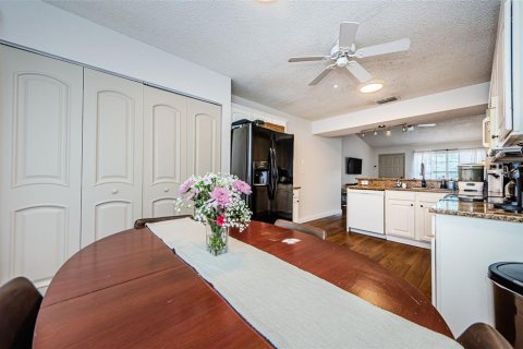 Condominio en venta en New Port Richey, Florida, 2 dormitorios, 85.93 m2 № 1689587 - foto 13