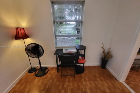 Casa en alquiler en Dania Beach, Florida, 1 dormitorio, 61.32 m2 № 2019823 - foto 7