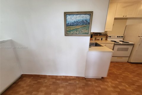 Casa en alquiler en Dania Beach, Florida, 1 dormitorio, 61.32 m2 № 2019823 - foto 2