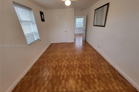 Casa en alquiler en Dania Beach, Florida, 1 dormitorio, 61.32 m2 № 2019823 - foto 17