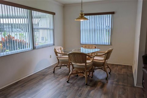 Condo in Sun City Center, Florida, 2 bedrooms  № 2123475 - photo 7