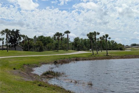 Condo in Sun City Center, Florida, 2 bedrooms  № 2123475 - photo 25