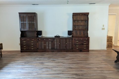 Condo in Sun City Center, Florida, 2 bedrooms  № 2123475 - photo 8