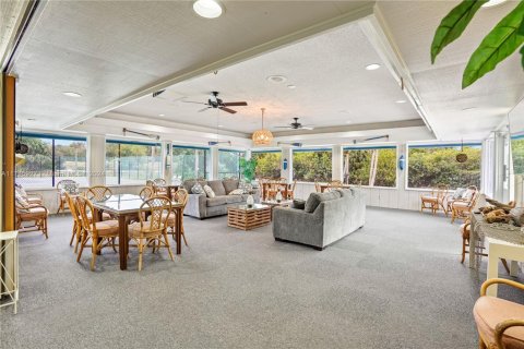 Condo in Jensen Beach, Florida, 2 bedrooms  № 1867187 - photo 27