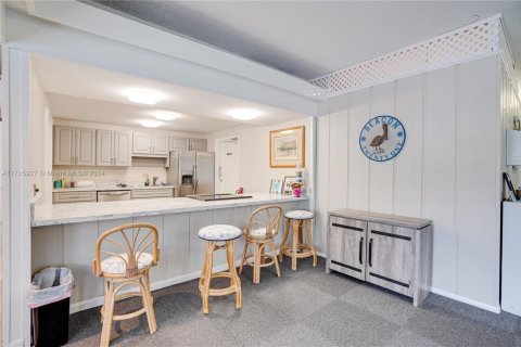 Condo in Jensen Beach, Florida, 2 bedrooms  № 1867187 - photo 29
