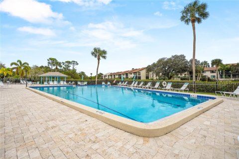 Condo in Jensen Beach, Florida, 2 bedrooms  № 1867187 - photo 25