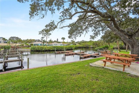 Condo in Jensen Beach, Florida, 2 bedrooms  № 1867187 - photo 23