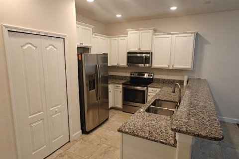 Touwnhouse à louer à Davenport, Floride: 2 chambres, 130.9 m2 № 2422817 - photo 2