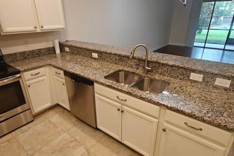 Touwnhouse à louer à Davenport, Floride: 2 chambres, 130.9 m2 № 2422817 - photo 3