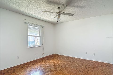House in Sun City Center, Florida 3 bedrooms, 207.26 sq.m. № 1793245 - photo 24