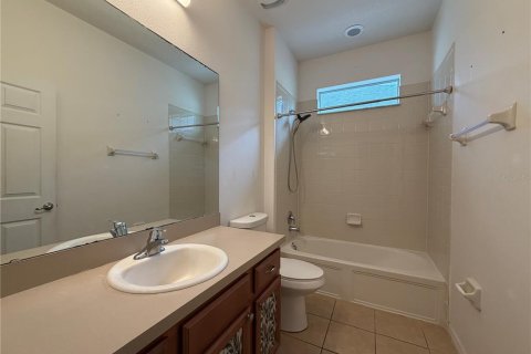 Villa ou maison à vendre à Kissimmee, Floride: 4 chambres, 165.74 m2 № 2434932 - photo 12