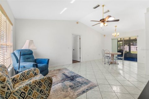 Villa ou maison à vendre à Citrus Springs, Floride: 2 chambres, 100.98 m2 № 2399159 - photo 6