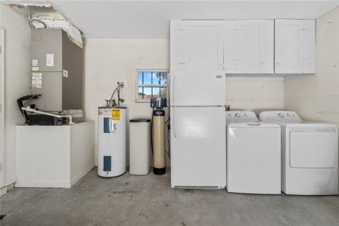 Villa ou maison à vendre à Citrus Springs, Floride: 2 chambres, 100.98 m2 № 2399159 - photo 19