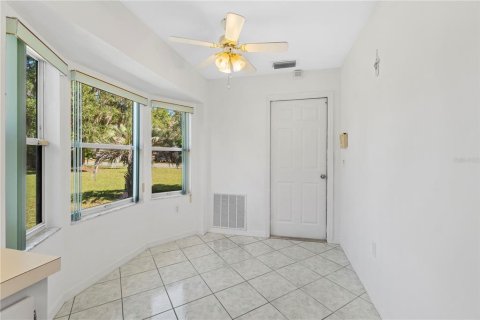Villa ou maison à vendre à Citrus Springs, Floride: 2 chambres, 100.98 m2 № 2399159 - photo 15