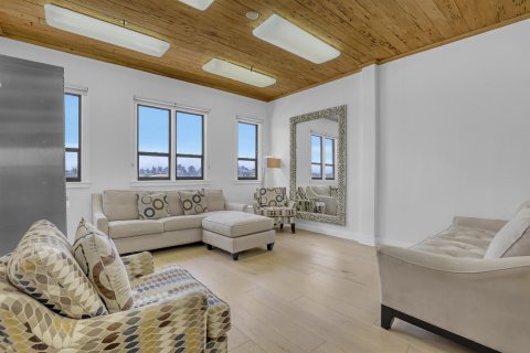Condo in Palm Beach, Florida, 1 bedroom  № 2153812 - photo 5