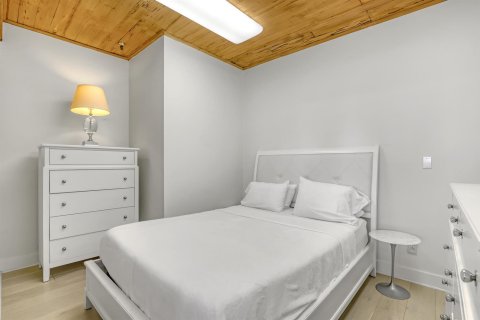 Condo in Palm Beach, Florida, 1 bedroom  № 2153812 - photo 9