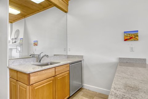 Condo in Palm Beach, Florida, 1 bedroom  № 2153812 - photo 8