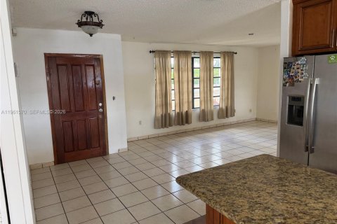 House in Homestead, Florida 3 bedrooms, 151.43 sq.m. № 2027228 - photo 7