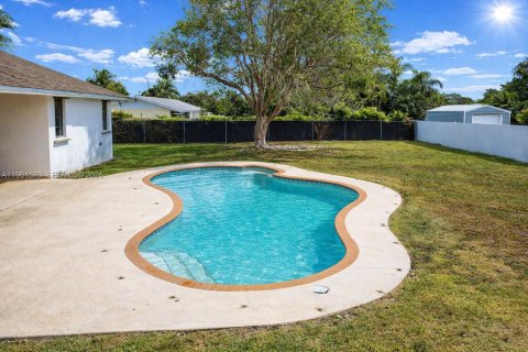 House in Homestead, Florida 3 bedrooms, 151.43 sq.m. № 2027228 - photo 3