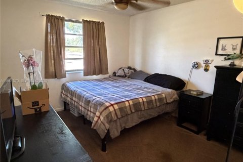 House in Homestead, Florida 3 bedrooms, 151.43 sq.m. № 2027228 - photo 13