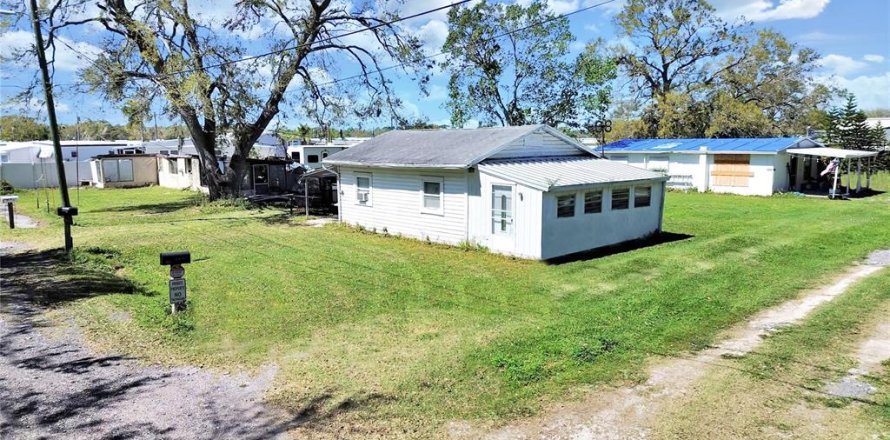 House in Clearwater, Florida 1 bedroom, 44.59 sq.m. № 1725702