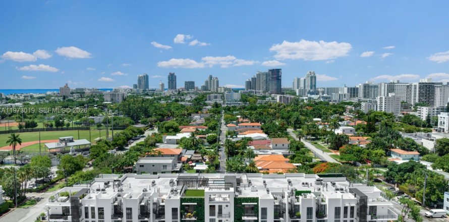 Кондоминиум с 2 спальнями в Майами-Бич, Флорида № 2034036