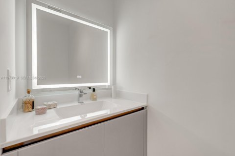 Купить кондоминиум в Майами-Бич, Флорида 2 спальни, 137.12м2, № 2034036 - фото 19