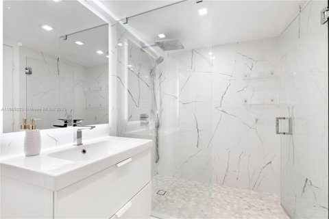 Townhouse in Aventura, Florida 1 bedroom, 79.8 sq.m. № 1896880 - photo 6