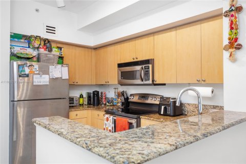 Townhouse in Aventura, Florida 1 bedroom, 79.8 sq.m. № 1896880 - photo 13