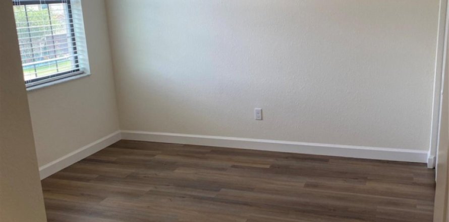 Casa en Lake Worth, Florida 5 dormitorios, 230.96 m2 № 1151743