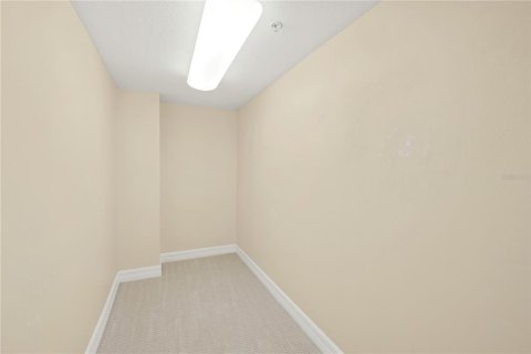 Condo in New Port Richey, Florida, 3 bedrooms  № 2267284 - photo 18